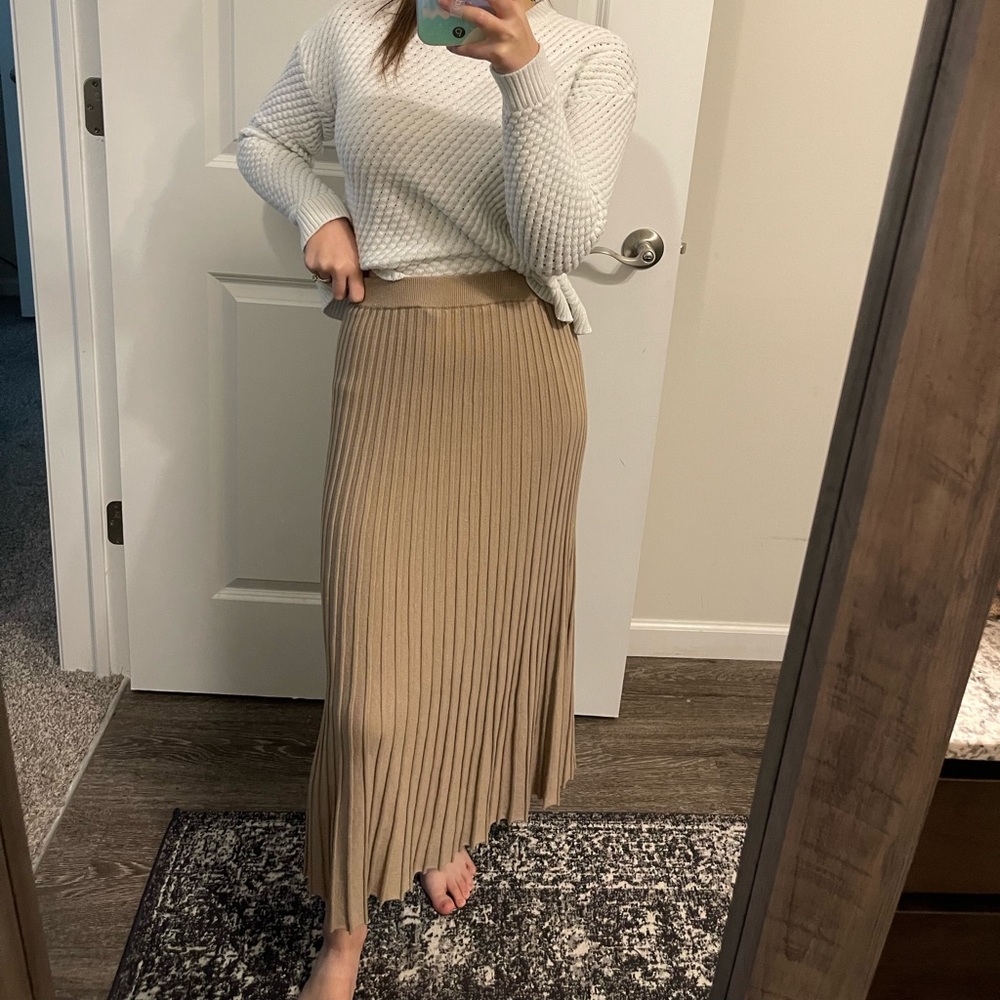 🤎 ROOLEE Midi Pleated Knit Sweater Skirt